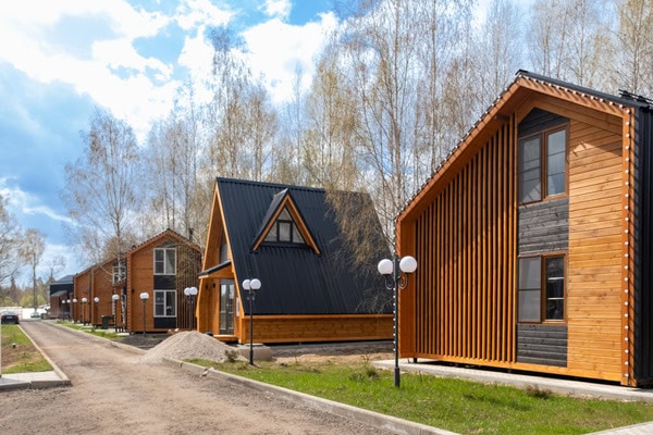 Blockhaus selbst bauen mit OVI Haus: Schritt für Schritt zum Eigenheim